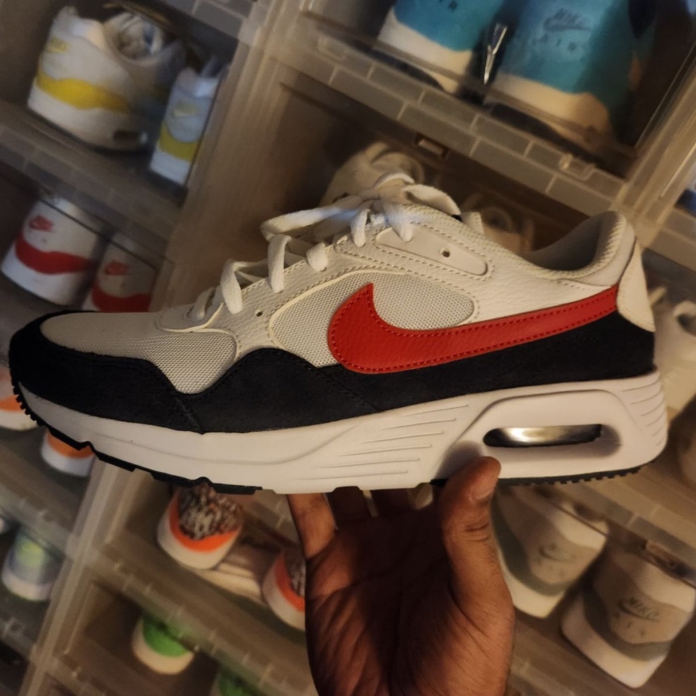Air max SC size 9.5, used 10/10 condition, ships in different box.